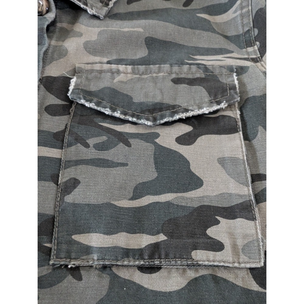 Lulus Camo Chore Jacket Shacket Lightweight Distressed Long Sleeve Womens Medium - Picture 12 of 16